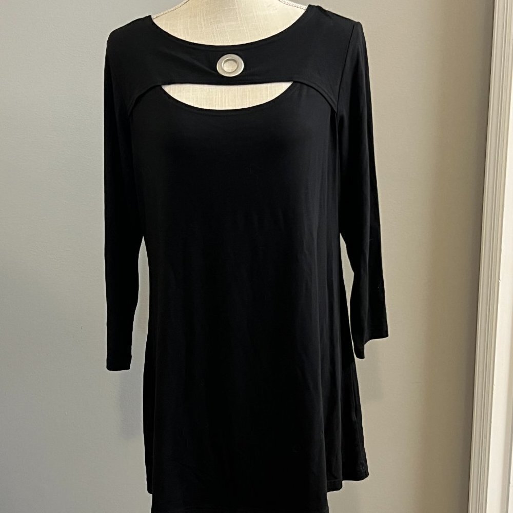 Max & Rina Long Sleeve Black Scoop Neckline Dress.  Size Medium